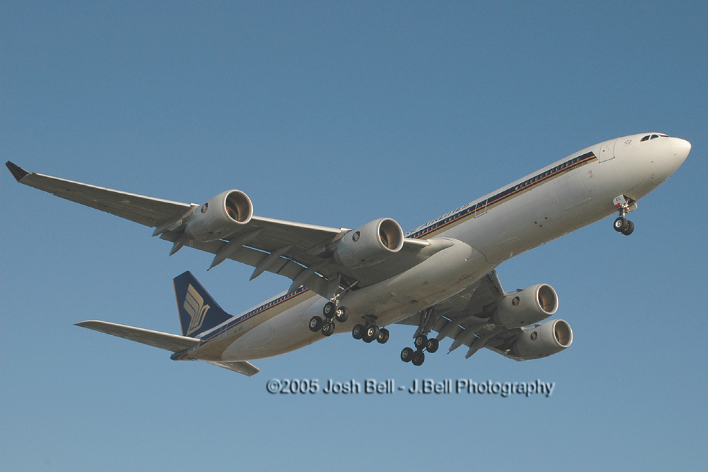 Singapore Airlines Airbus A340-500